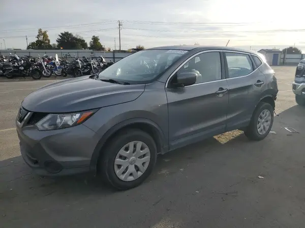 JN1BJ1CR4JW264605 2018 NISSAN ROGUE - Image 1