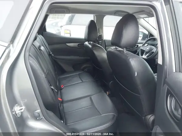 JN1BJ1CR4JW264927 2018 NISSAN ROGUE - Image 8