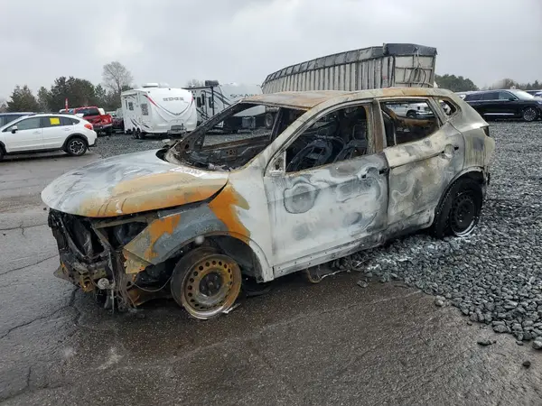 JN1BJ1CR4JW283218 2018 NISSAN ROGUE - Image 1