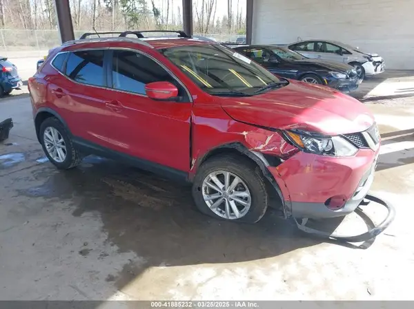 JN1BJ1CR4JW283588 2018 NISSAN ROGUE - Image 1