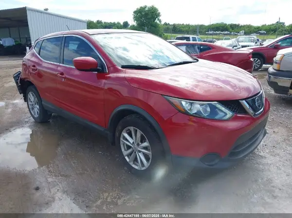 JN1BJ1CR4JW289276 2018 NISSAN ROGUE - Image 1