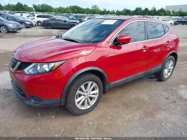 JN1BJ1CR4JW289276 2018 NISSAN ROGUE - Image 2