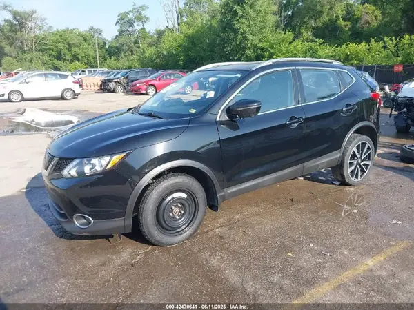 JN1BJ1CR4KW313173 2019 NISSAN ROGUE - Image 2