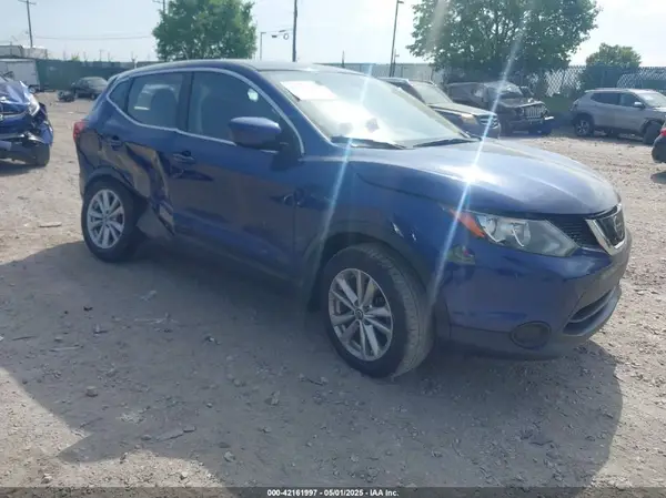 JN1BJ1CR4KW321693 2019 NISSAN ROGUE - Image 1