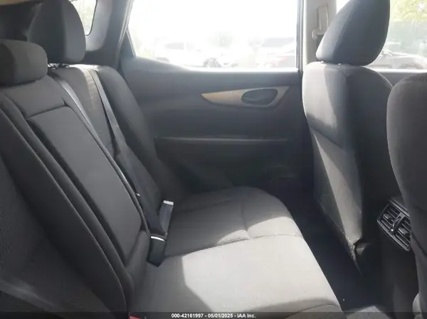 JN1BJ1CR4KW321693 2019 NISSAN ROGUE - Image 8