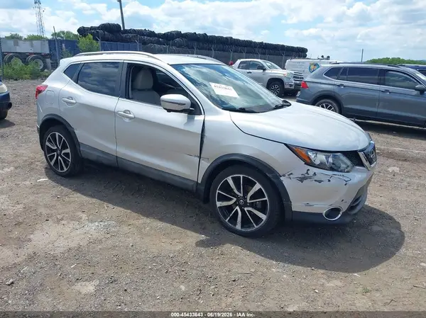 JN1BJ1CR4KW330653 2019 NISSAN ROGUE - Image 1