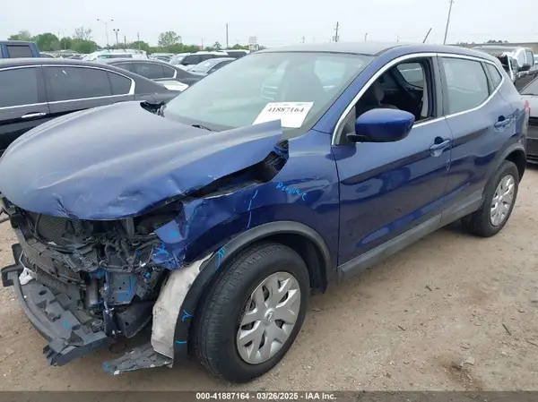 JN1BJ1CR4KW330667 2019 NISSAN ROGUE - Image 2