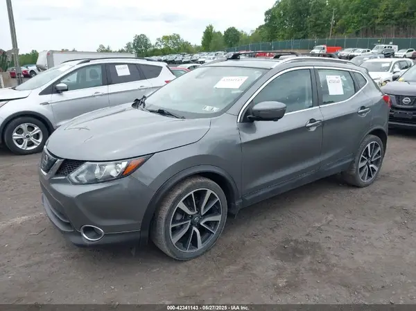 JN1BJ1CR4KW335822 2019 NISSAN ROGUE - Image 2