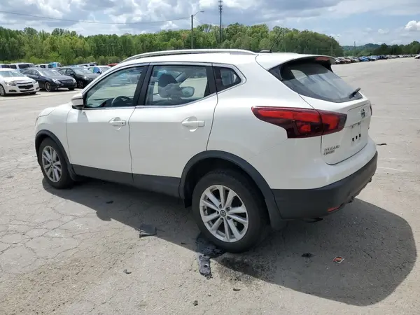 JN1BJ1CR4KW620519 2019 NISSAN ROGUE - Image 2