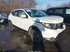 JN1BJ1CR4KW620665 2019 NISSAN ROGUE