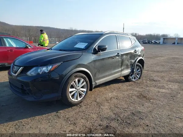 JN1BJ1CR4KW626837 2019 NISSAN ROGUE - Image 2