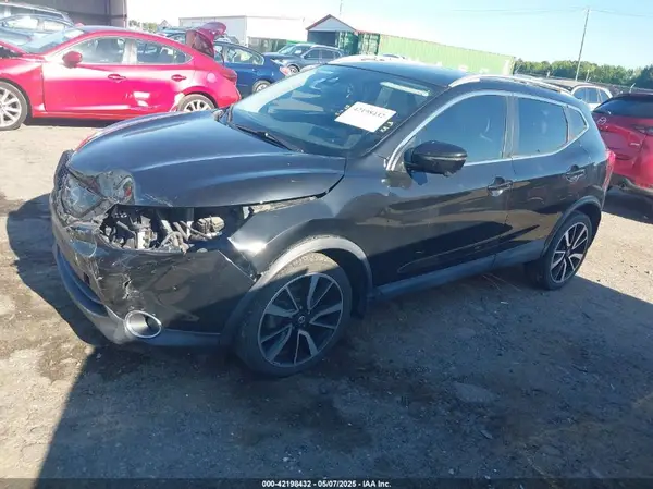 JN1BJ1CR5HW101326 2017 NISSAN ROGUE - Image 2