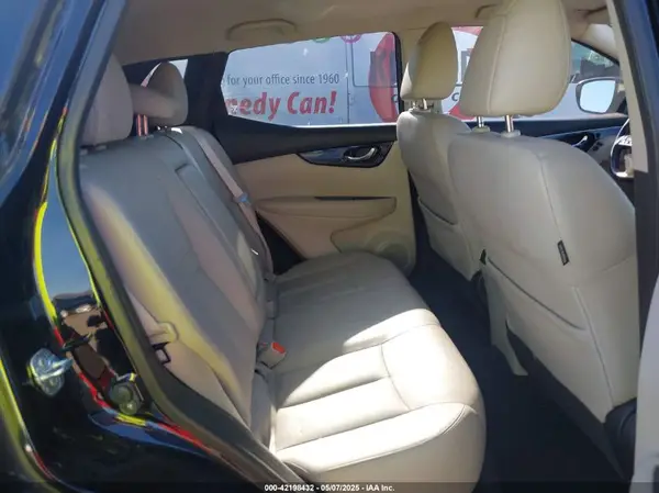 JN1BJ1CR5HW101326 2017 NISSAN ROGUE - Image 8