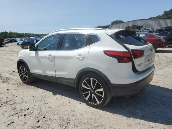 JN1BJ1CR5HW109992 2017 NISSAN ROGUE - Image 2