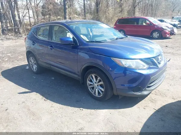 JN1BJ1CR5HW110799 2017 NISSAN ROGUE - Image 1