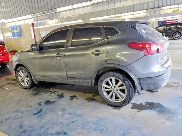 JN1BJ1CR5HW112262 2017 NISSAN ROGUE - Image 2