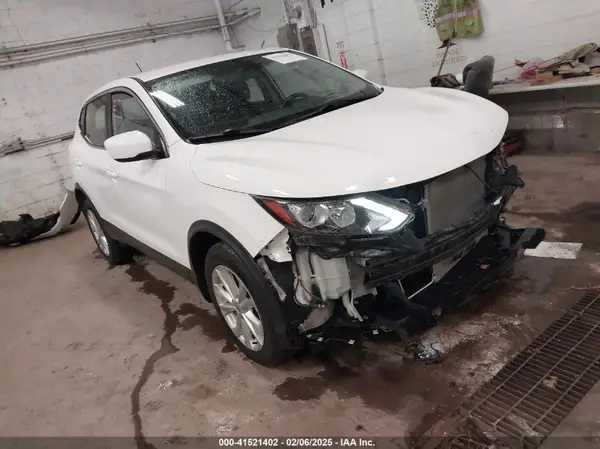 JN1BJ1CR5HW114299 2017 NISSAN ROGUE - Image 1