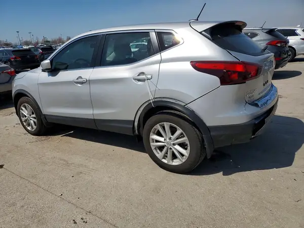 JN1BJ1CR5HW114500 2017 NISSAN ROGUE - Image 2