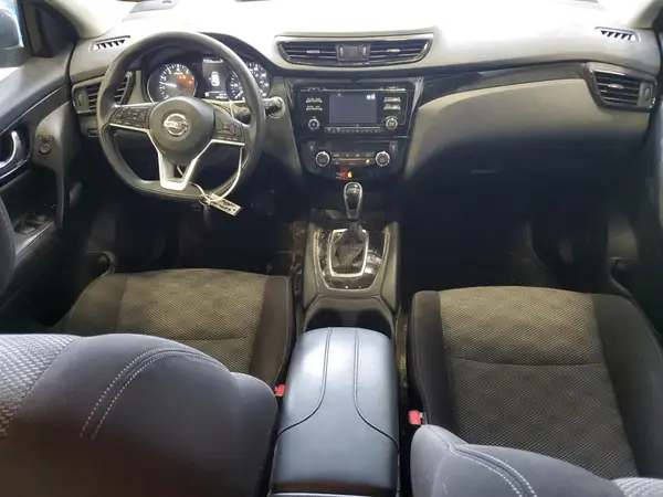 JN1BJ1CR5HW115131 2017 NISSAN ROGUE - Image 8