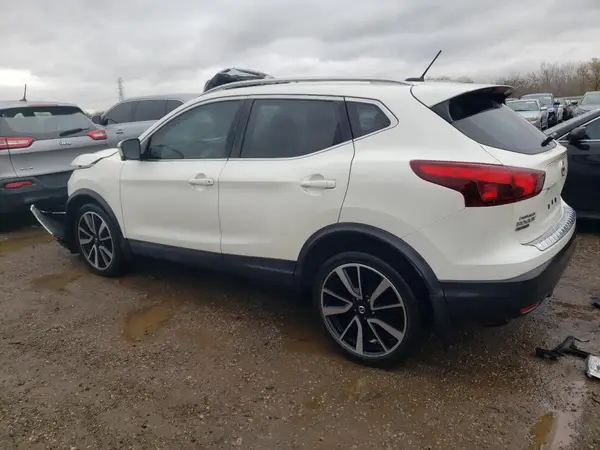JN1BJ1CR5HW116263 2017 NISSAN ROGUE - Image 2