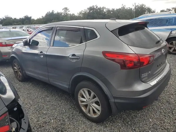 JN1BJ1CR5HW120300 2017 NISSAN ROGUE - Image 2