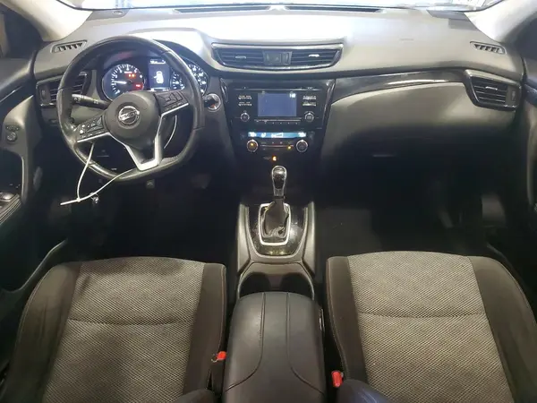 JN1BJ1CR5HW120412 2017 NISSAN ROGUE - Image 8