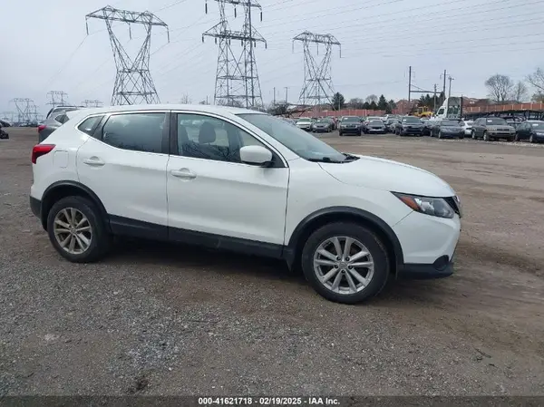 JN1BJ1CR5HW133550 2017 NISSAN ROGUE - Image 1
