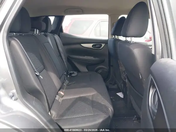 JN1BJ1CR5HW135525 2017 NISSAN ROGUE - Image 8