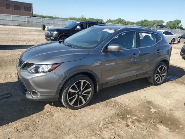 JN1BJ1CR5HW135847 2017 NISSAN ROGUE - Image 1