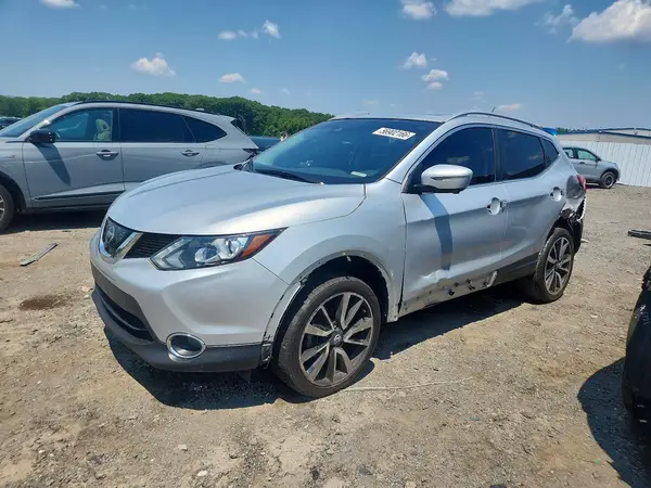 JN1BJ1CR5HW143334 2017 NISSAN ROGUE - Image 1