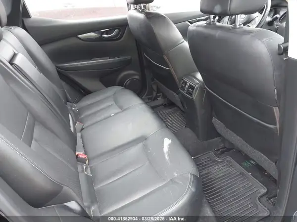 JN1BJ1CR5JW201321 2018 NISSAN ROGUE - Image 8