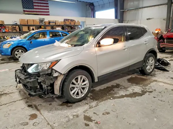 JN1BJ1CR5JW208740 2018 NISSAN ROGUE - Image 1