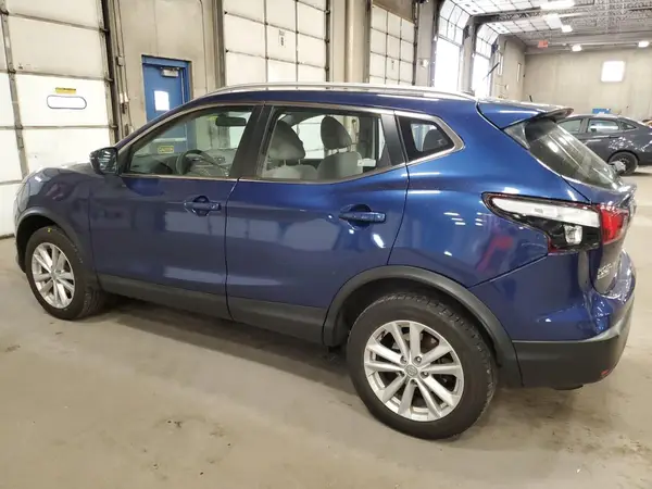 JN1BJ1CR5JW250213 2018 NISSAN ROGUE - Image 2