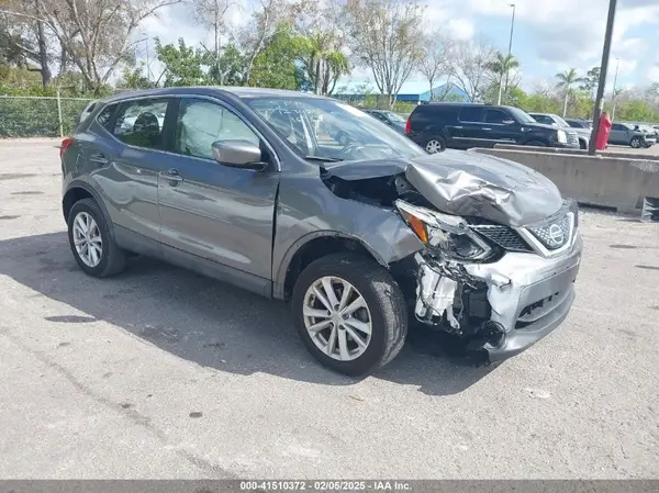 JN1BJ1CR5JW251619 2018 NISSAN ROGUE - Image 1
