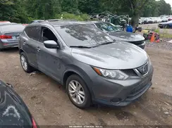 JN1BJ1CR5JW251877 2018 NISSAN ROGUE