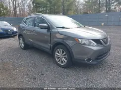 JN1BJ1CR5JW252415 2018 NISSAN ROGUE