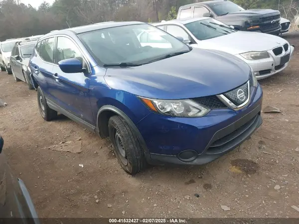 JN1BJ1CR5JW255427 2018 NISSAN ROGUE - Image 1