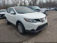 JN1BJ1CR5JW257601 2018 NISSAN ROGUE