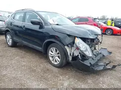 JN1BJ1CR5JW260272 2018 NISSAN ROGUE