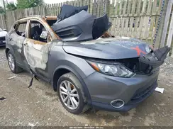 JN1BJ1CR5JW280554 2018 NISSAN ROGUE