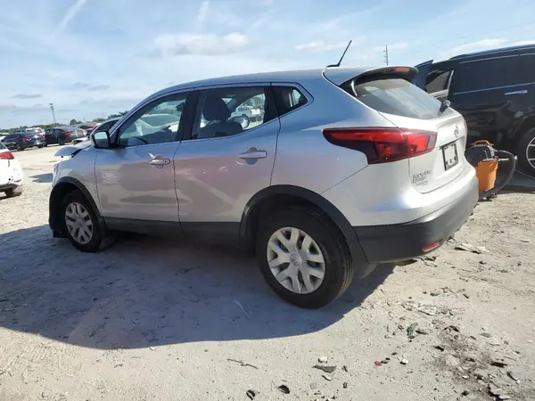 JN1BJ1CR5JW284572 2018 NISSAN ROGUE - Image 2