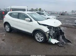 JN1BJ1CR5JW286273 2018 NISSAN ROGUE