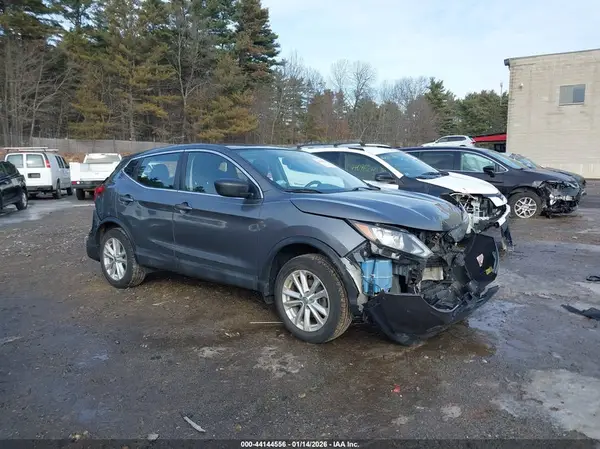 JN1BJ1CR5JW287777 2018 NISSAN ROGUE - Image 1