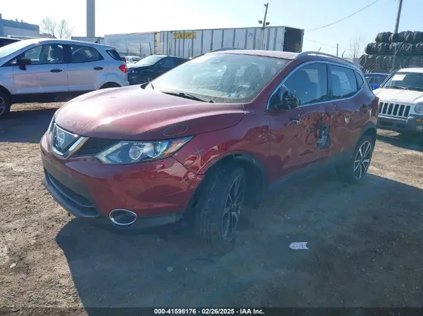 JN1BJ1CR5KW322643 2019 NISSAN ROGUE - Image 2