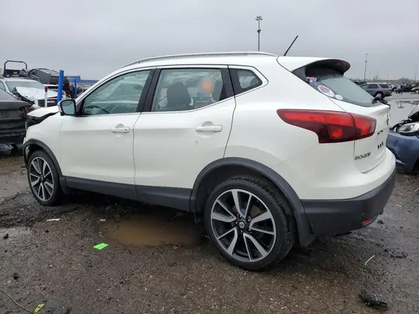 JN1BJ1CR5KW324800 2019 NISSAN ROGUE - Image 2