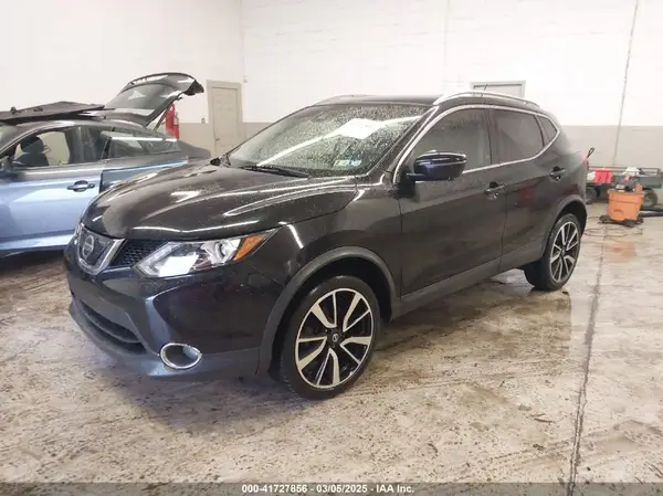 JN1BJ1CR5KW620321 2019 NISSAN ROGUE - Image 2