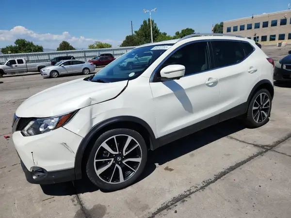 JN1BJ1CR6HW101884 2017 NISSAN ROGUE - Image 1