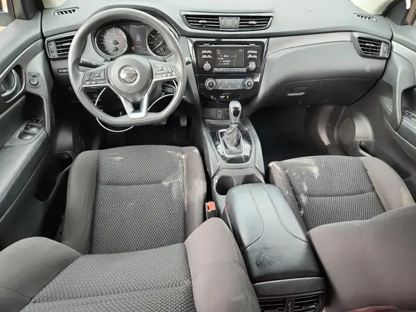 JN1BJ1CR6HW102467 2017 NISSAN ROGUE - Image 8
