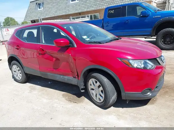 JN1BJ1CR6HW105403 2017 NISSAN ROGUE - Image 1