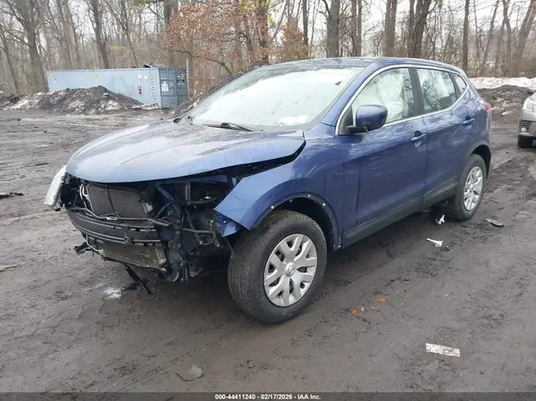 JN1BJ1CR6HW106485 2017 NISSAN ROGUE - Image 2